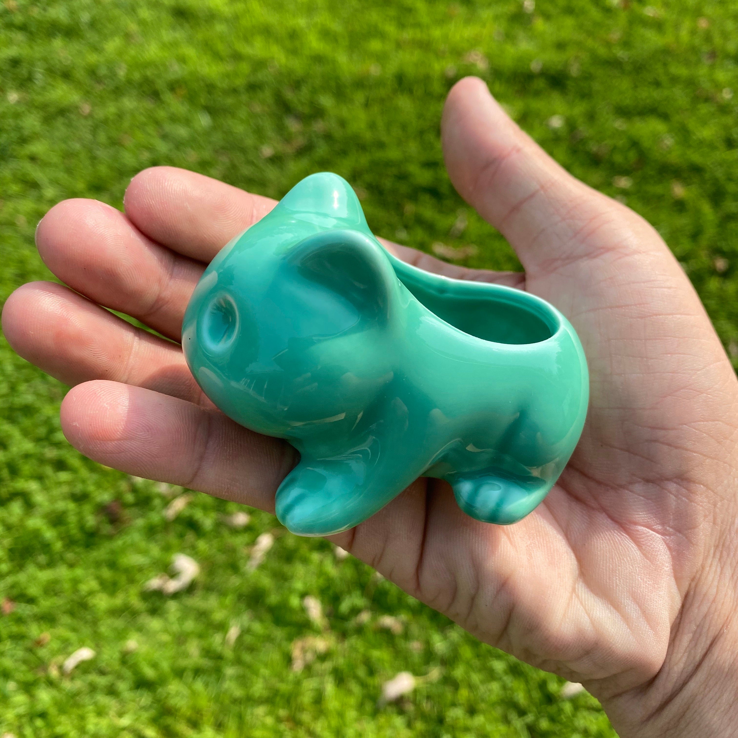 Bulb Dinosaur / Cat Planter <br> (Includes Drainage Hole For Non Air Plants)