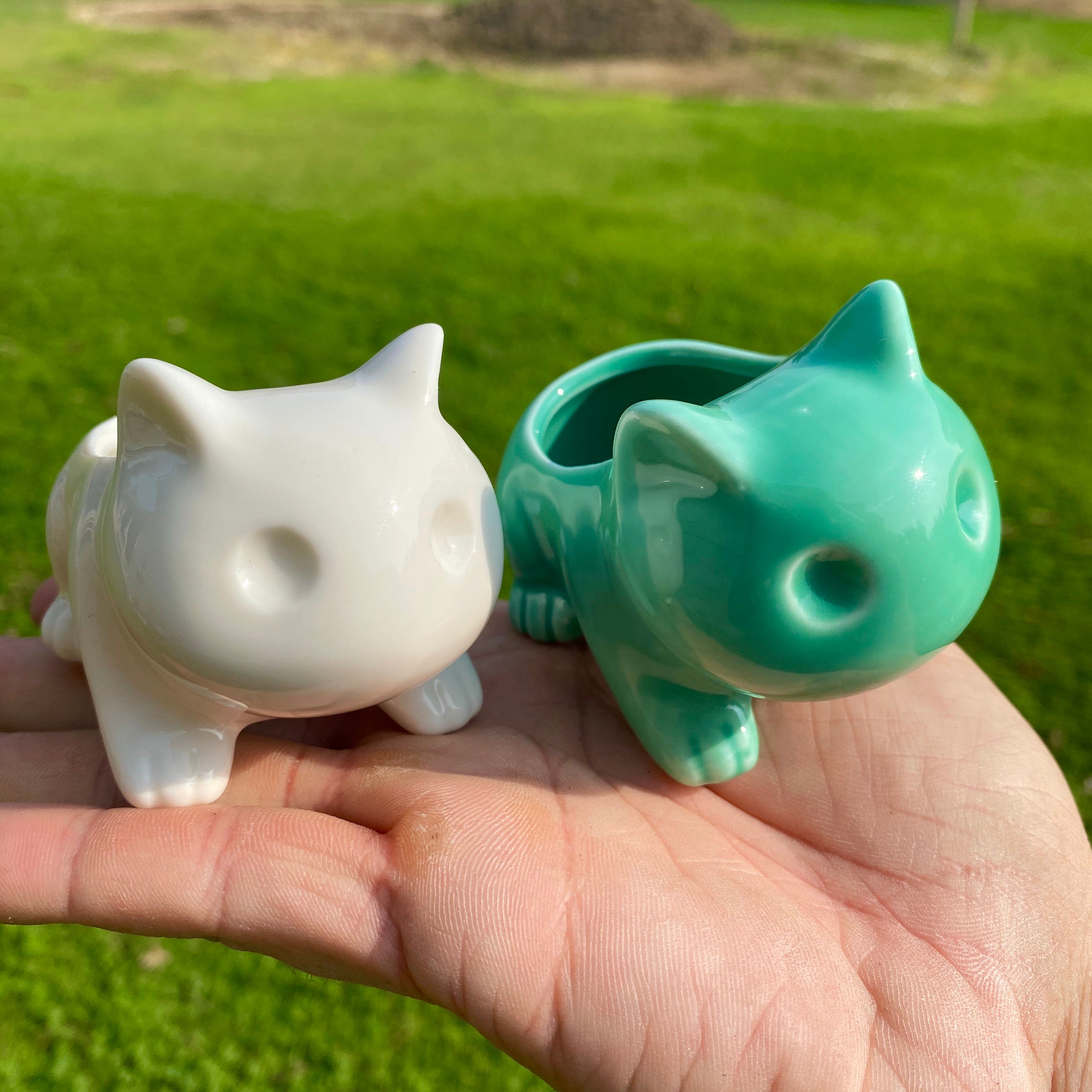 bulbasaur plant pot amazon Bulb Dinosaur / Cat Planter (Includes Drainage Hole For Non Air Plants) Single White